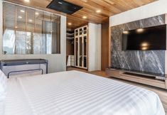 Others 2 Chariot By Villacarte