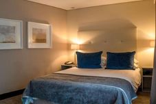 Others Raphael Suites