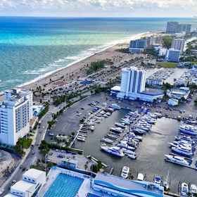 Primary image1Sophisticated 2BR1BA Short Walk to Beach,拉斯奥拉斯河滨飯店