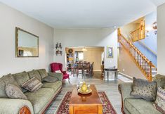 Others 5 Home Theater & Large Backyard Deck: Tacoma Abode!