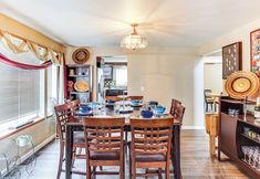 Others 7 Home Theater & Large Backyard Deck: Tacoma Abode!