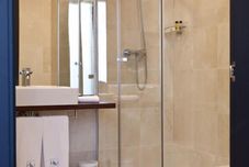 Others May Ramblas Hotel