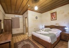 Lain-lain 6 Cappadocia Ozbek Stone House