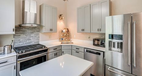 Others 2 Private Yard & Grill: Quiet Getaway Near Albany!