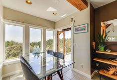 Others 7 1 Mi to Black Sands Beach: Dreamy Coastal Cottage