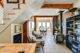 Others 4 1 Mi to Black Sands Beach: Dreamy Coastal Cottage