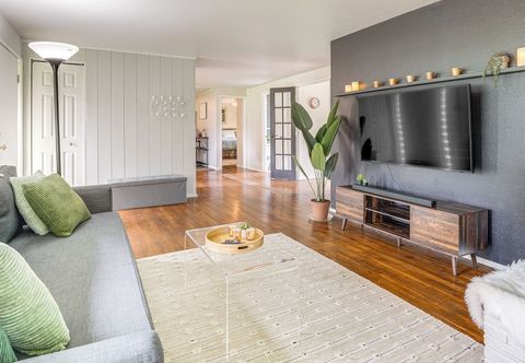 Others 1 Mi to UO Campus - Family Home w/ Pool Table!