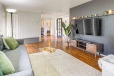 Others 1 Mi to UO Campus - Family Home w/ Pool Table!