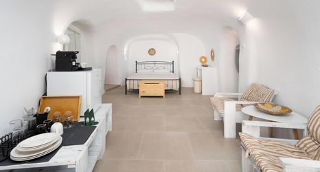 อื่นๆ 2 Elyvia Caves