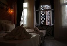 기타 7 Taksim BrickTown Suite