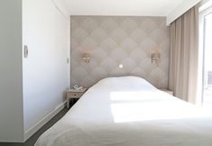 Others 2 Penthouse in Knokke Near Beach and Lippenslaan