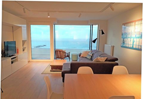 Lain-lain Apartment in Het Zoute With Sea Views