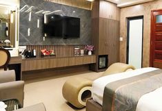 Lainnya 5 GRAD Queen Luxury Hotel
