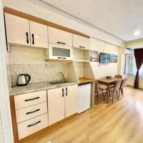 Room 1 N-V Suites, Litera Restaurant / Lounge-Club Hotels