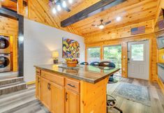 Others 7 2 Mi to the Island in Pigeon Forge: Serene Escape