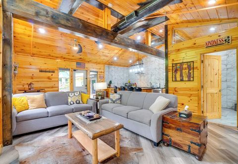 Khác 3 Mi to Dollywood: Peaceful Cabin w/ Deck