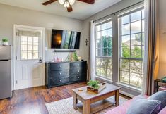 Khác 7 Explore & Unwind: Charming Bedford Apartment