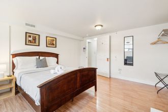 Others 4 Brighton House 6 Bedroom Home