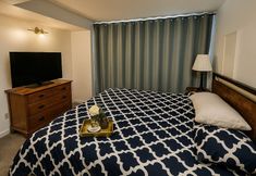 Others 5 Master Suite with Fruitful Tree backyard