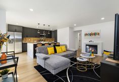 Lainnya 7 Comfy Stay in Bellevue Parking Included