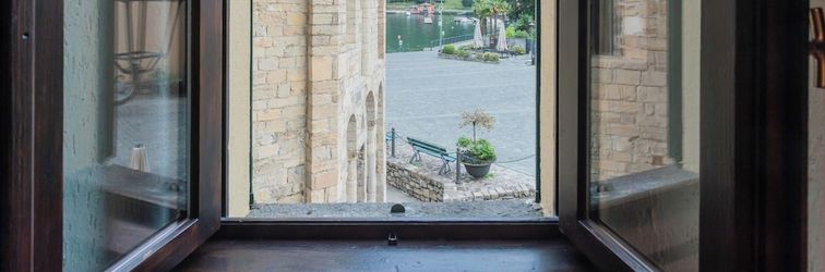 Others Bell Tower Square by Rent all Como