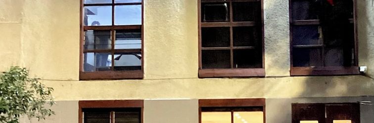 Khác hostal low cost