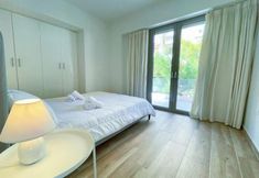 Others 4 Wsd New Lux Bright 2Bd Apt with Sea View Balcony
