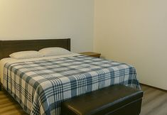 Lainnya 3 Beautiful House with Yard in Bellevue