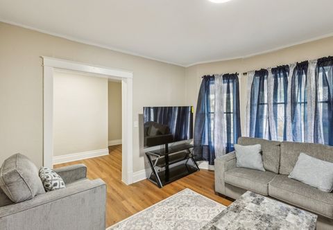 其他 Cozy Upper Flat Minutes From Niagara Falls 3 Bedroom Apts