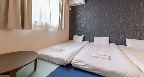 Others 2 es Maison Kasuga