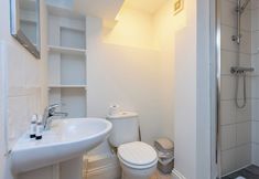 Others 7 Park Row Apartment