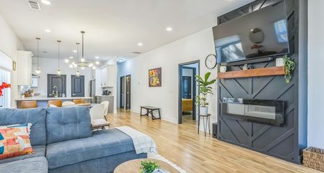 其他 2 Stylish Bungalow Near Beltline & Breweries 4 Bedroom Bungalow