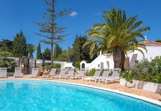 Others 3 Vale Verde in Lagos With 6 Bedrooms and 4 Bathrooms