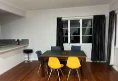 Khác 7 3 Bedroom House at 12 Phyllis St