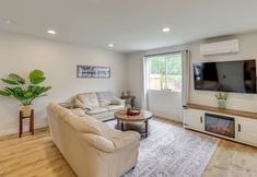 Others 4 2 Mi to Olympic National Park: Hot Tub Haven!