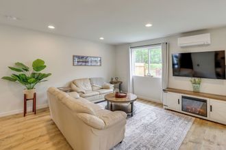 Others 4 2 Mi to Olympic National Park: Hot Tub Haven!