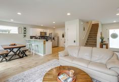 Others 3 2 Mi to Olympic National Park: Hot Tub Haven!