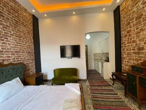 Lain-lain 4 Taksim Stone Wall Apartments