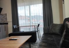 기타 4 Korkmaz Apart