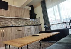 기타 5 Korkmaz Apart