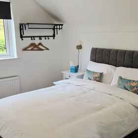 Primary image 1 2 Bed Cottage-sleeps 4-private Garden-parking, Ulster Hotels