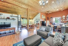 Lainnya 4 Rustic & Modern Home w/ Forest Views in Newport!
