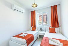 Lainnya Balart Apart