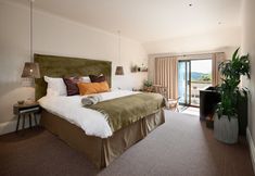 Others 4 Combe Grove