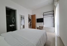 기타 4 Roemah Audy