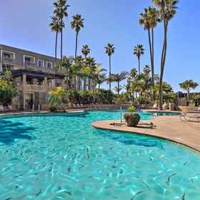 Primary image 1 Beachfront Oceanside Condo w/ Amenity Access!, Sleeping Tiger Coffees 호텔