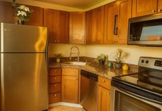 Others 4 Cozy Capitol Hill with Needle View