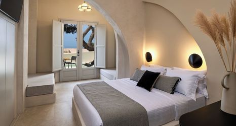 Others 2 Calissa Suites by Ananda