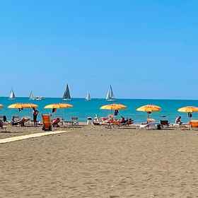 Room 1 アパルタメント ハリウッド アル マーレ ディ マリーナ, アッバツィア ディ サン パンクラツィオ アル ファンゴ ホテル