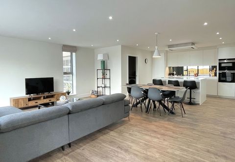Others Luxury 2 Bedroom Apt with Parking